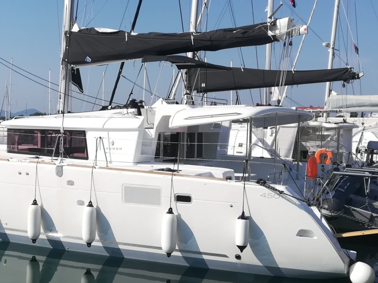Hire Catamaran with or without skipper Lagoon Sukošan