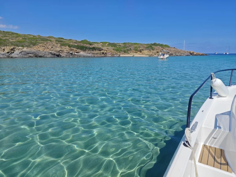 Motorboat hire in Mahón - Bénéteau Flyer 8 SUNdeck