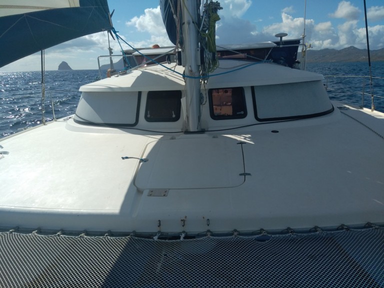 Catamaran hire in Le Marin - Fountaine Pajot Belize 43