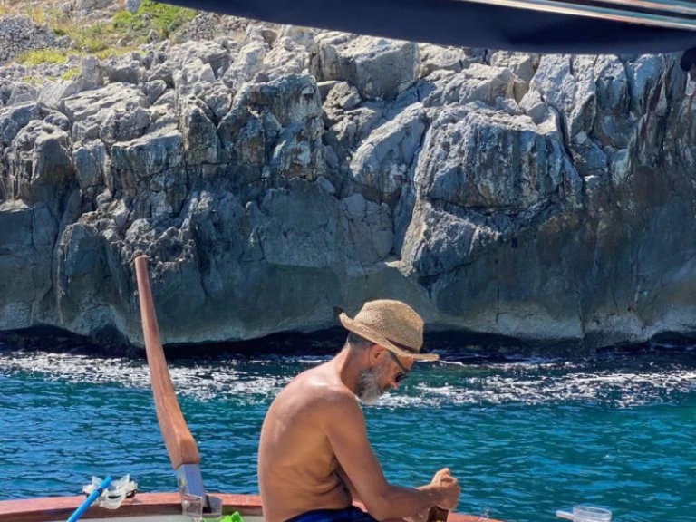 Hire a Mileo Leucosya Marina Porto