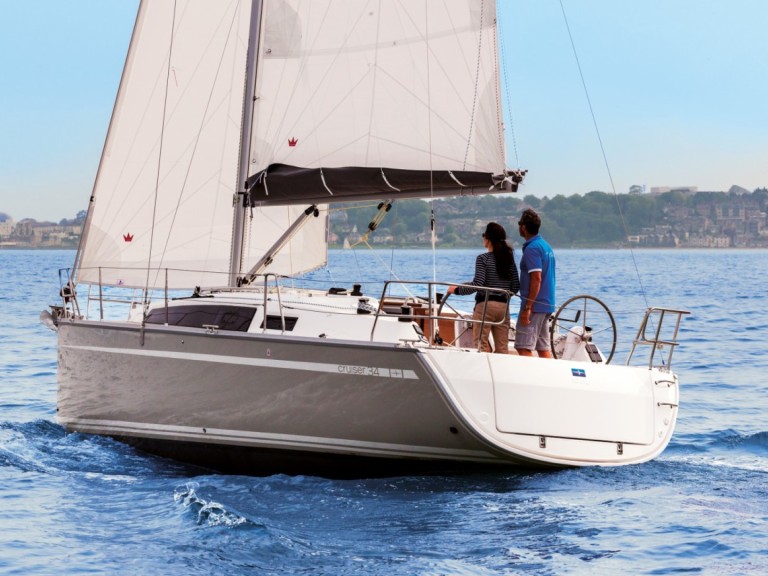 Charter a Bavaria Cruiser 34 in Pula on Samboat