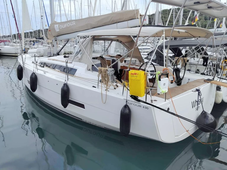 Hire Sailboat Dufour with a boat licence