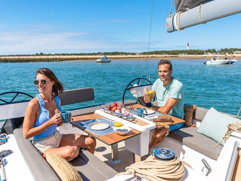 Charter a Dufour Dufour 37 in Blue Lagoon Marina on Samboat