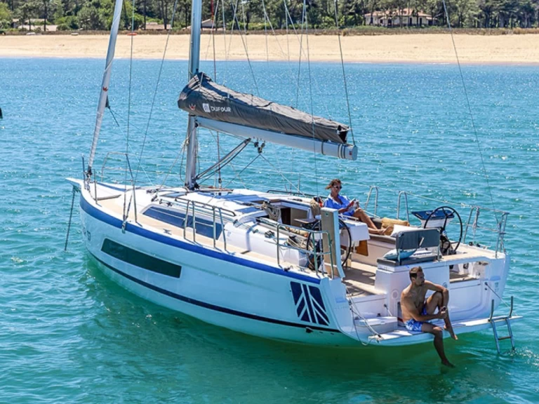 Hire Sailboat Dufour with a boat licence