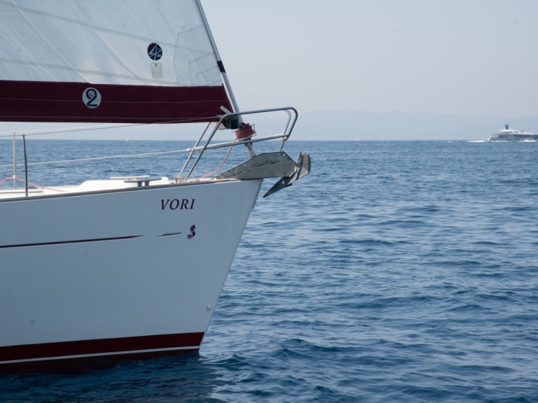 Bénéteau Oceanis 473 Clipper charter bareboat or skippered in  Alimos