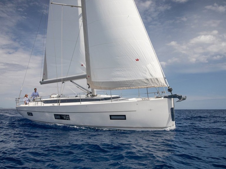 Sailboat hire in Zadar - Bavaria Bavaria C45