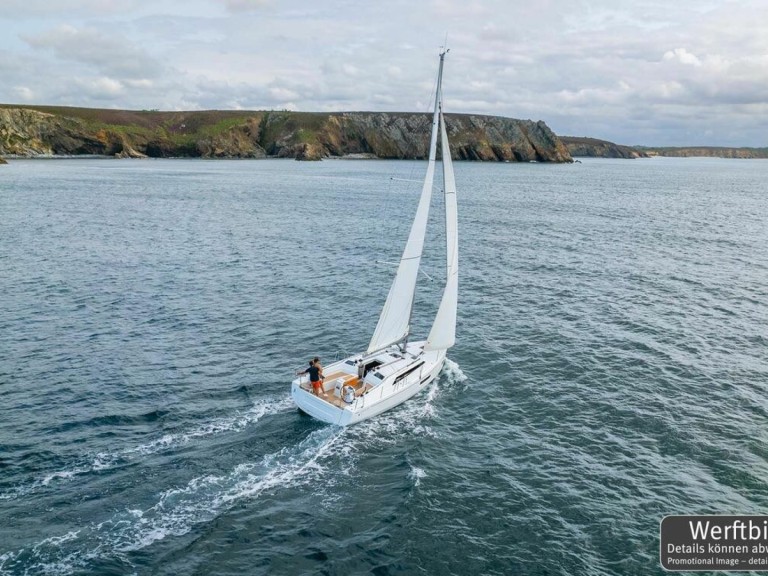 Charter a Bénéteau Oceanis 37.1 in Biograd na Moru on Samboat