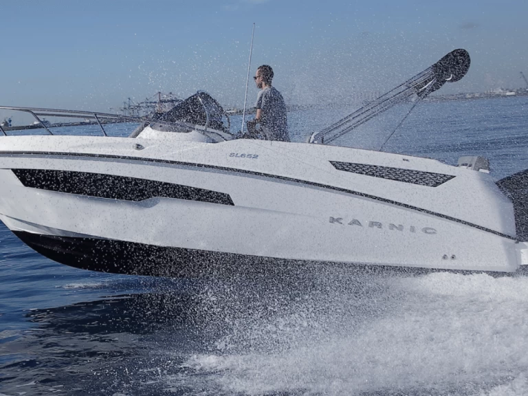 Hire a Karnic SL 602 Les Issambres