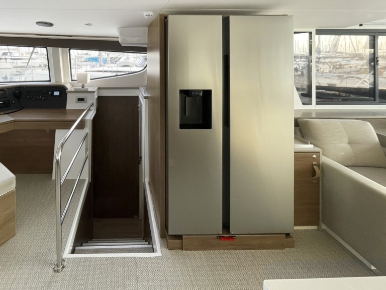 Yacht charter Alimos - Bali Bali 4.6 on SamBoat