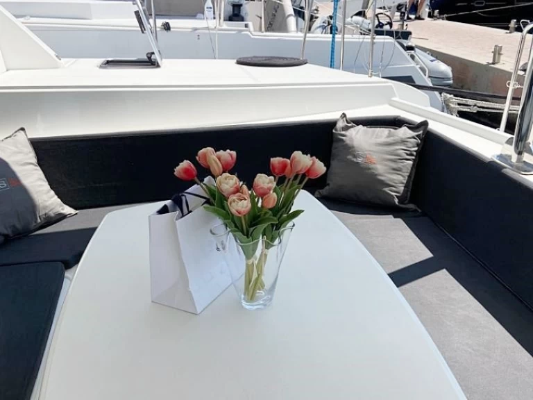 Yacht charter Rogoznica - Lagoon Lagoon 440 on SamBoat