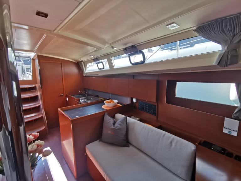 Yacht charter Rogoznica - Bénéteau Oceanis 41.1 on SamBoat