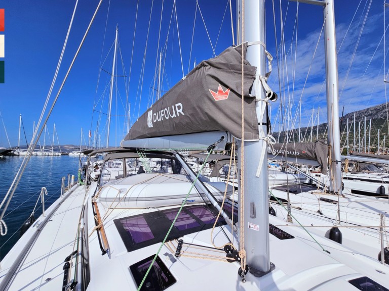 Hire Sailboat with or without skipper Dufour Kaštel Gomilica