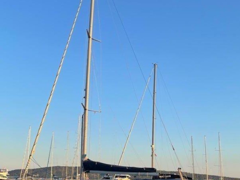 Charter a Elan Elan 45 in Izola on Samboat