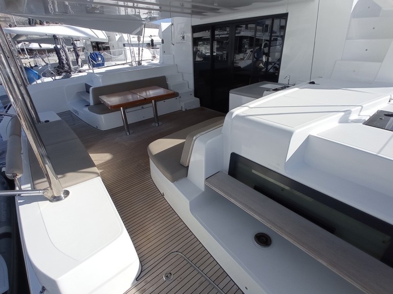 Charter a Lagoon Lagoon 50 in Seget Donji on Samboat