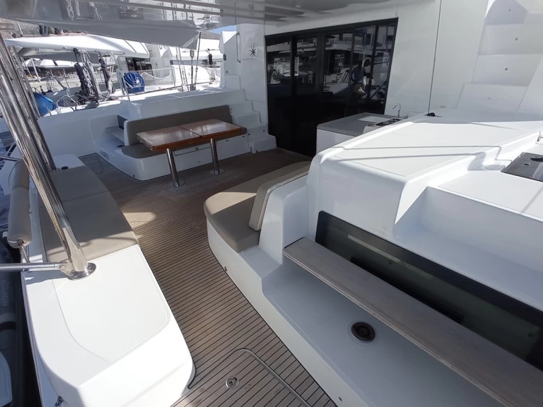 Charter a Lagoon Lagoon 50 in Seget Donji on Samboat