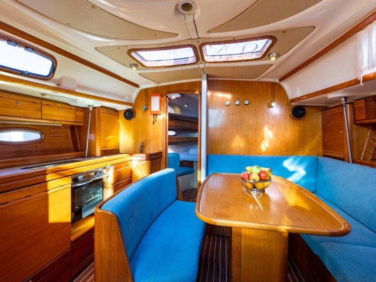 Hire a Bavaria Bavaria 39 Cruiser Punat