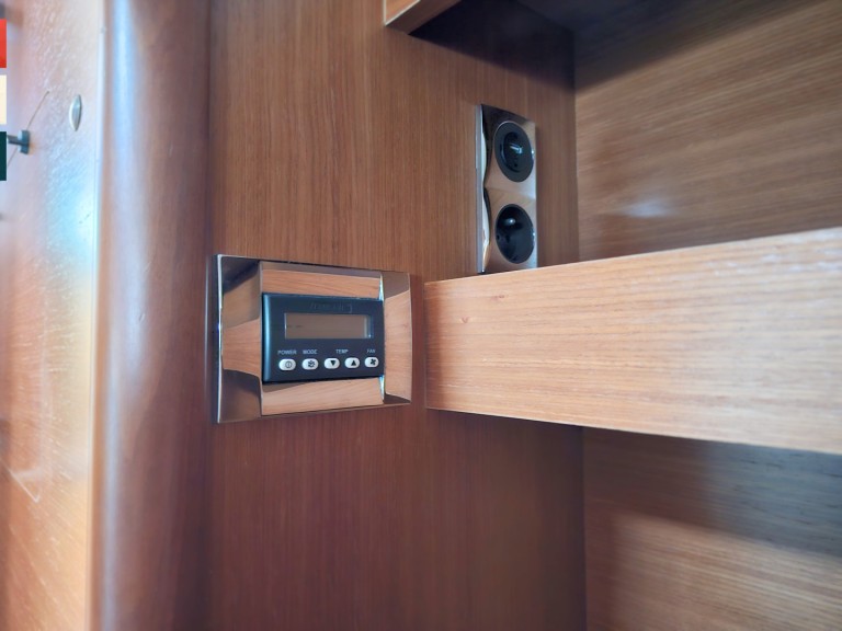 Sailboat hire in Rogoznica - Dufour Dufour 520 Grand Large