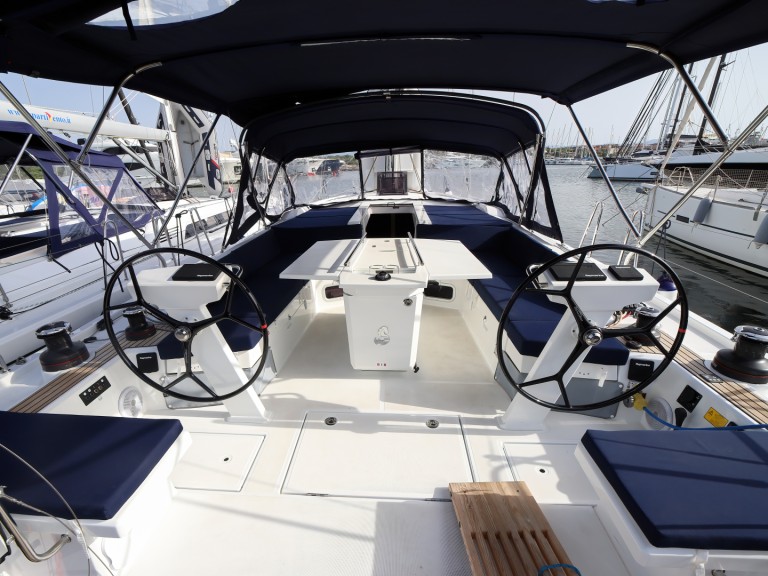 Hire Sailboat Bénéteau with a boat licence