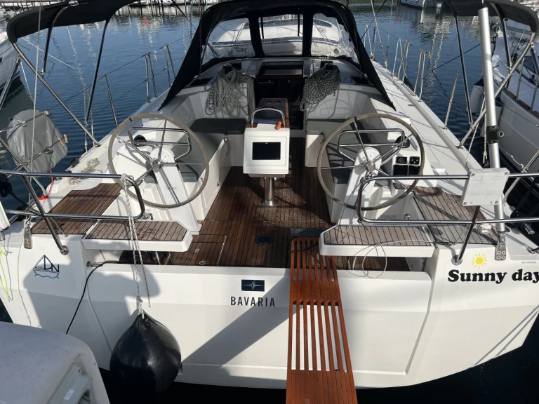 Sailboat hire in Punat - Bavaria Bavaria C38