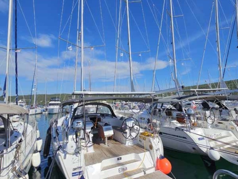 Yacht charter Punat - Bavaria Cruiser 46 on SamBoat