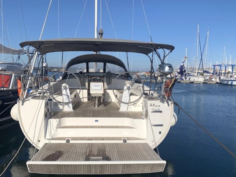 Charter a Bavaria Cruiser 51 in Rhodes (City) on Samboat