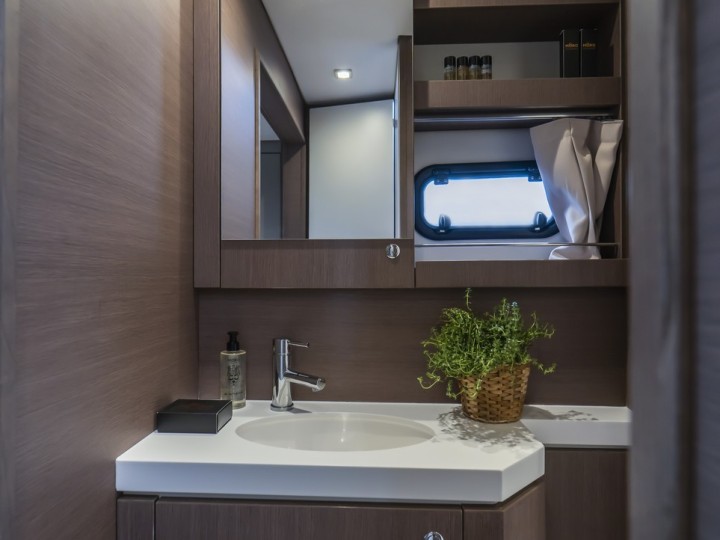 Catamaran hire in Capo d'Orlando - Bali Bali 5.4