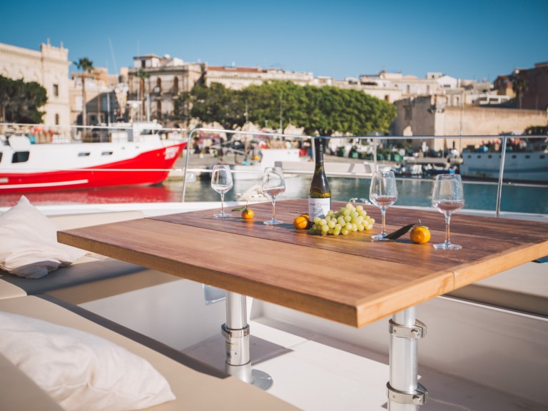 Hire a Bali Bali 5.4 Capo d'Orlando