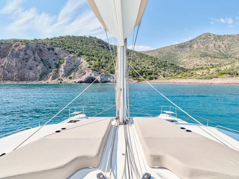 Yacht charter Alimos - Lagoon Lagoon 51 on SamBoat
