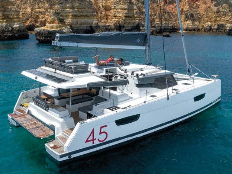 Hire Catamaran Fountaine Pajot with a boat licence