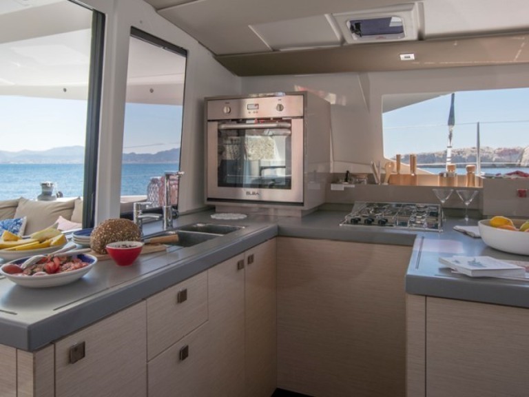 Yacht charter Jolly Harbour - Fountaine Pajot Astrea 42 on SamBoat