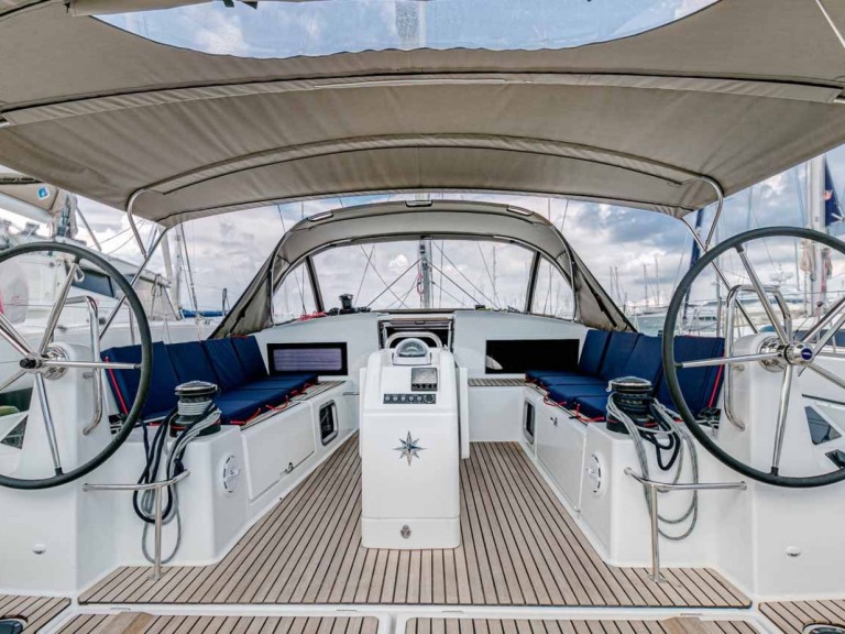 Hire Sailboat with or without skipper Jeanneau Gouvia