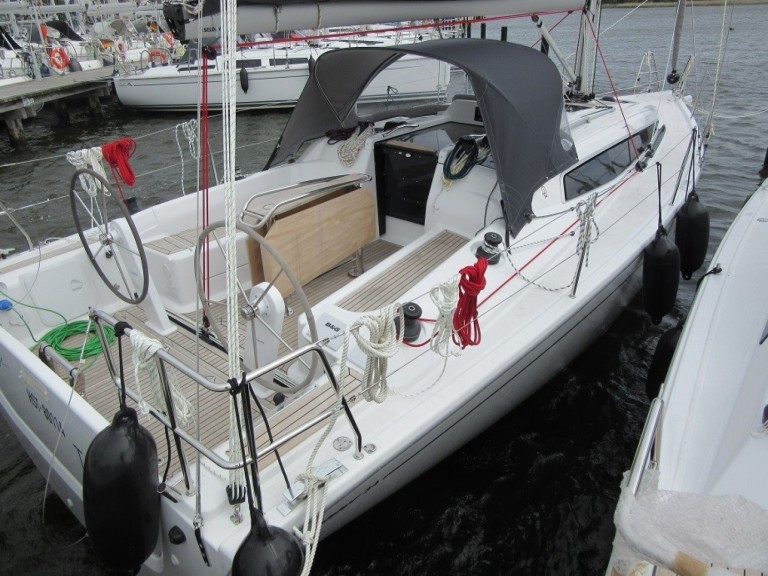 Hire Sailboat Dehler with a boat licence