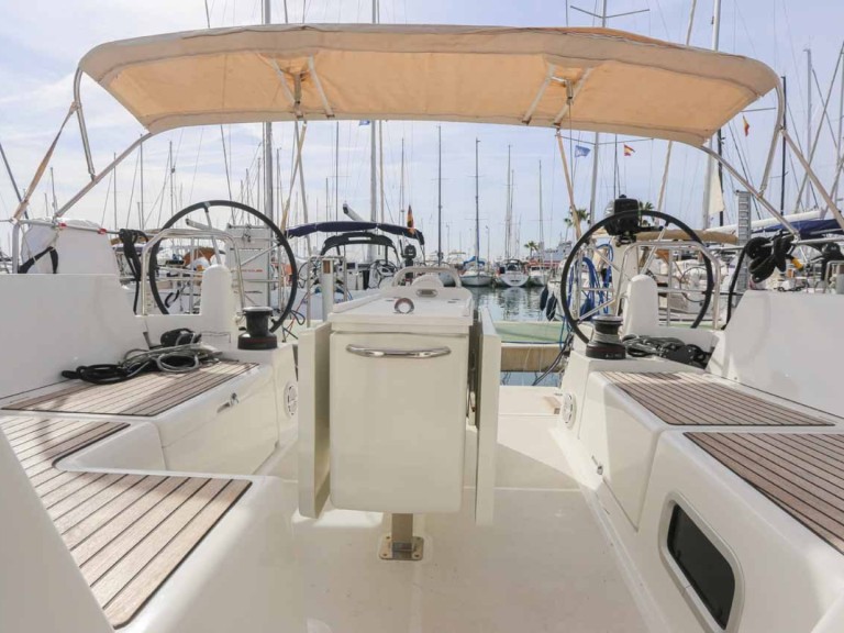 Sailboat hire in Palma de Mallorca - Jeanneau Sun Odyssey 440
