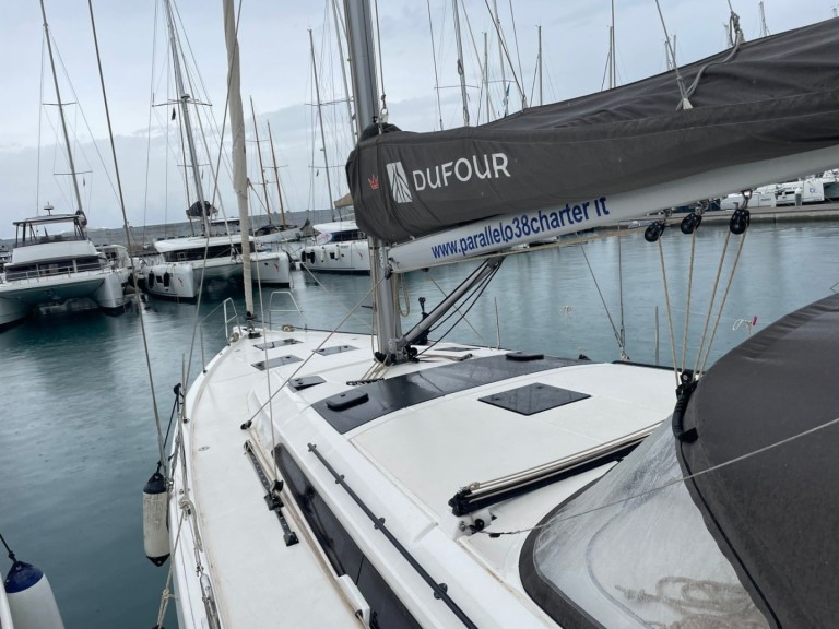 Yacht charter Capo d'Orlando - Dufour Dufour 470 on SamBoat