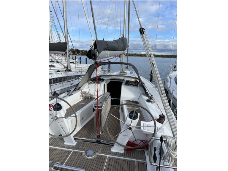 Sailboat hire in Saltsjö-duvnäs - Hanse Hanse 418
