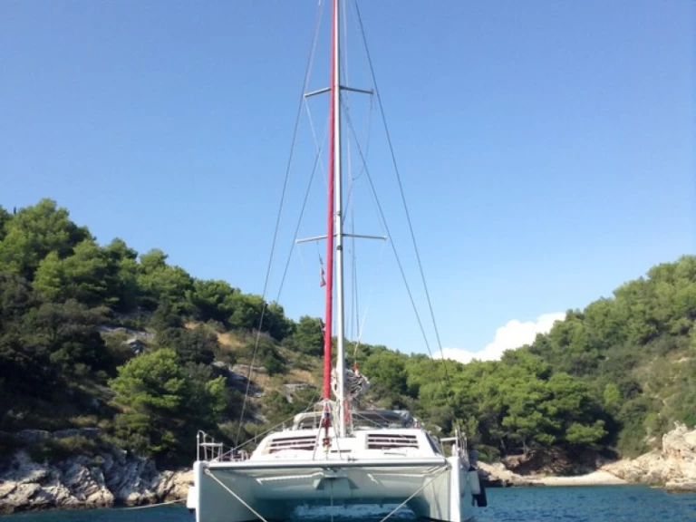 Catamaran hire in Mahé - Leopard Leopard 47