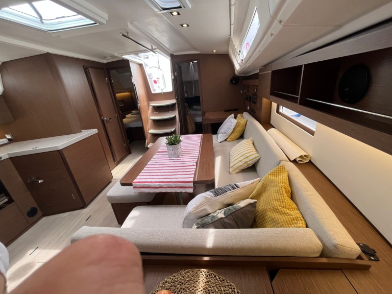 Bénéteau Oceanis 40.1 charter bareboat or skippered in  Pomer