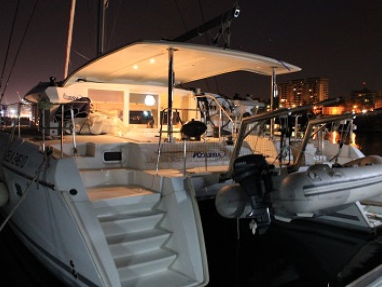 Charter a Lagoon Lagoon 421 in Milazzo on Samboat