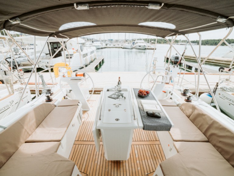 Hire Sailboat with or without skipper Bénéteau Šibenik