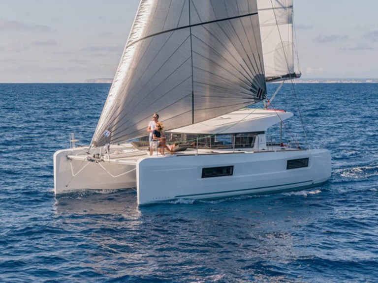 Catamaran to hire Šibenik at the best price