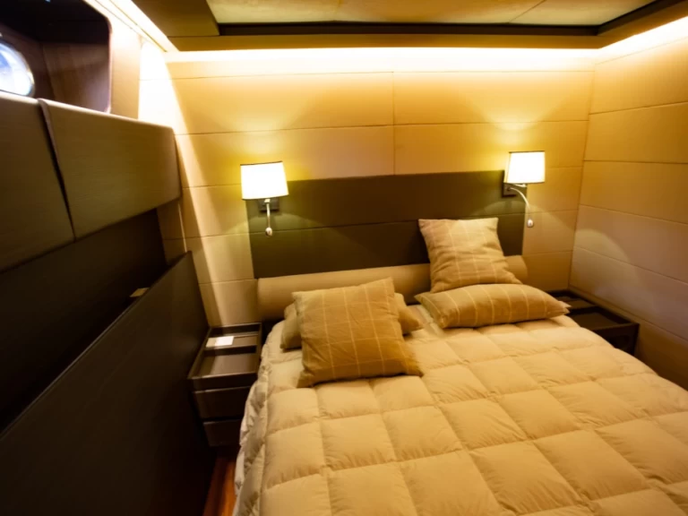 Luxury Yacht to hire Milazzo at the best price