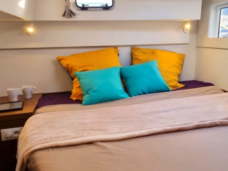 Catamaran hire in Ajaccio - Lagoon Lagoon 40