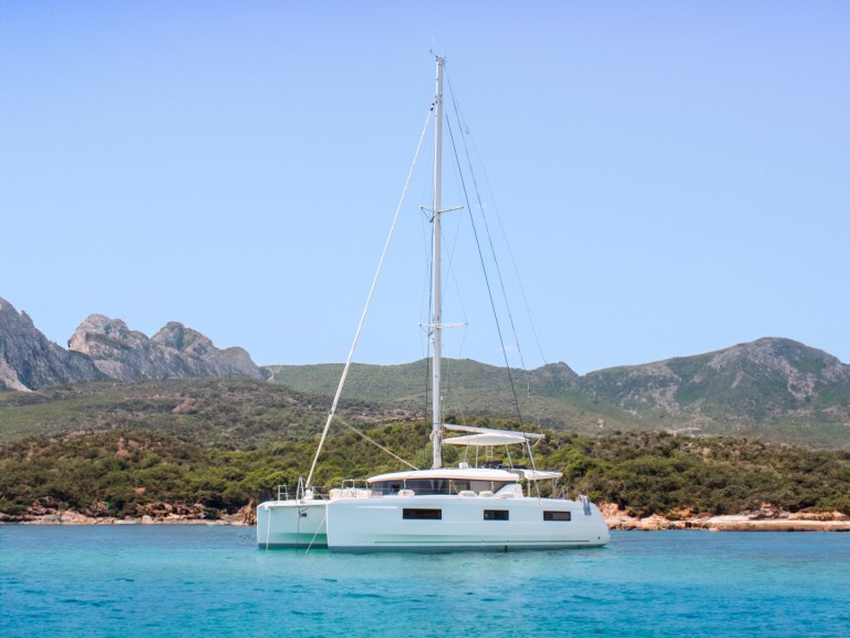 Catamaran hire in Ajaccio - Lagoon Lagoon 46