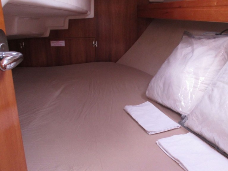 Yacht hire La Trinité-sur-Mer cheap Bavaria 30 Cruiser