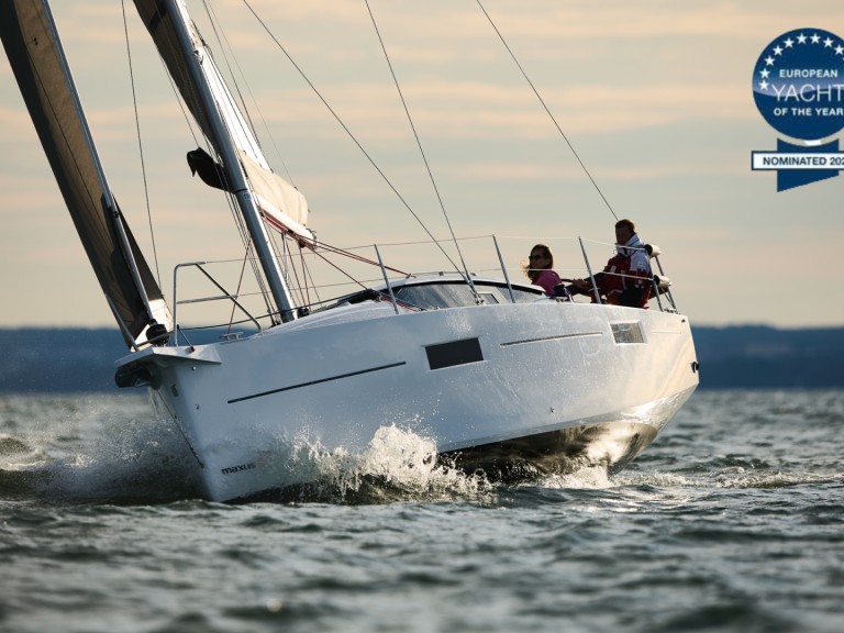 Hire a Northman Maxus 35 Valencia