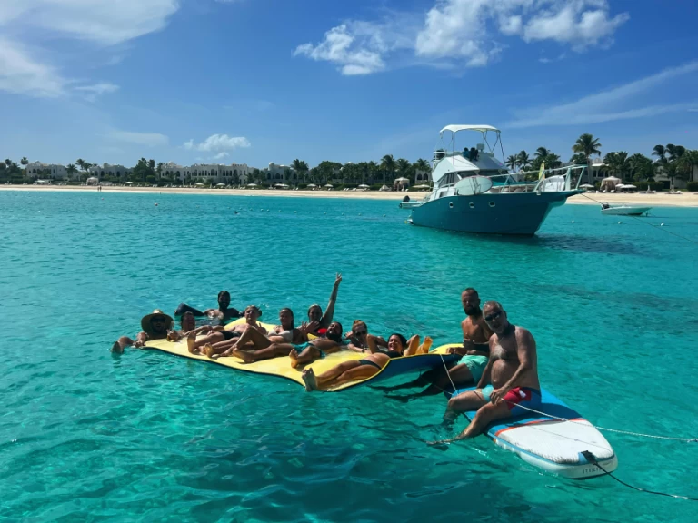 Hire Catamaran with or without skipper Fountaine Pajot Marigot