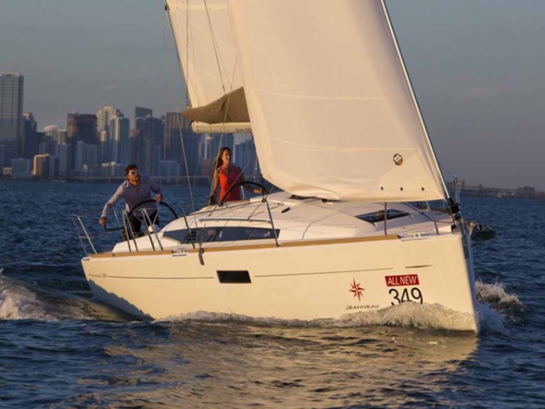 Yacht charter Golfo Aranci - Jeanneau Sun Odyssey 349 on SamBoat