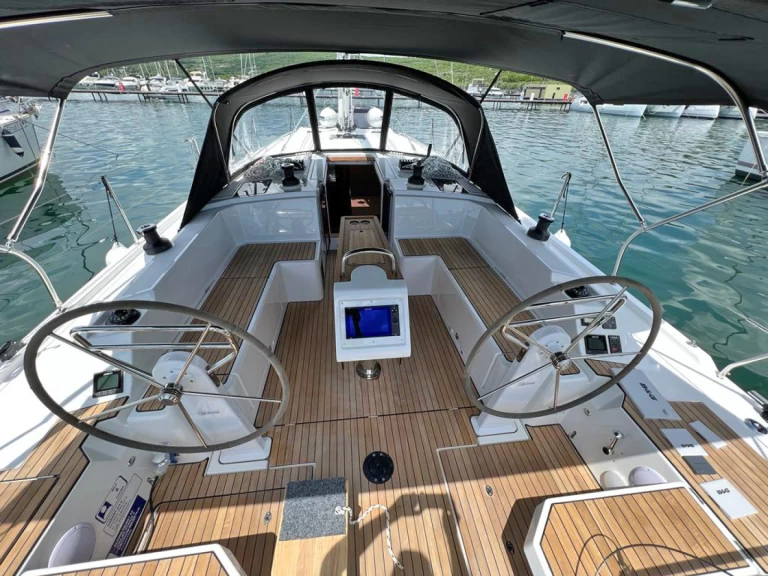 Hire a Bavaria Bavaria C42 Punat