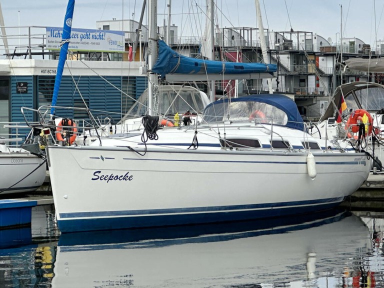 Sailboat hire in Flensburg - Bavaria Cruiser 31