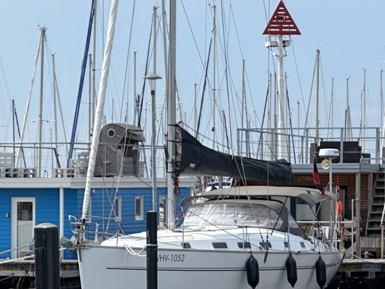 Sailboat hire in Heiligenhafen - Bénéteau Cyclades 43.3